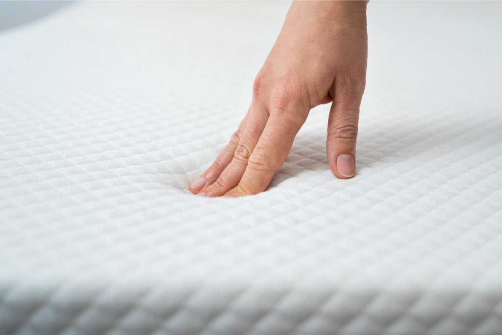 Memory Foam vs Hybrid Mattress: Pros & Cons